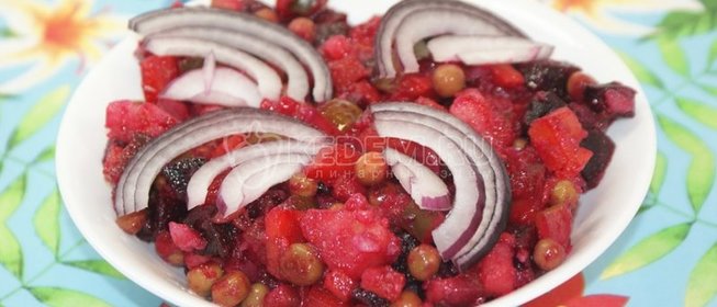 Коктейль-салат яичный с хлебной крошкой