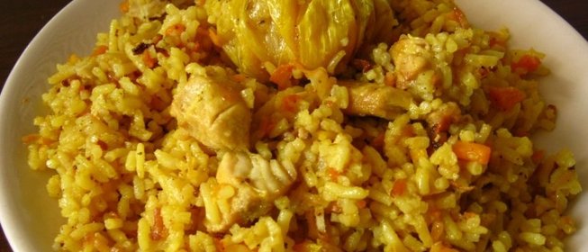 Плов с курицей и чесноком