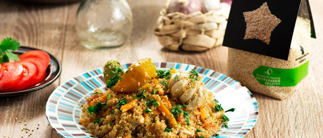 Плов из киноа с курицей