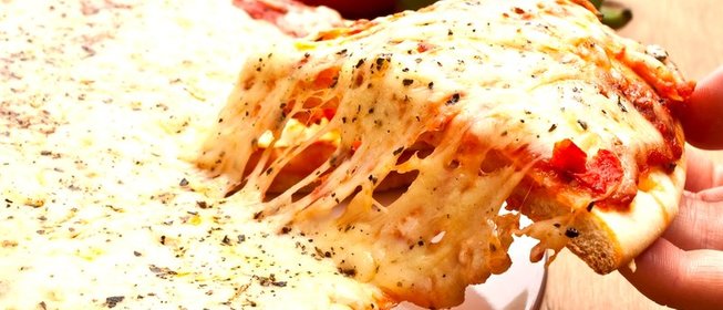 Пицца с сыром Моцарелла