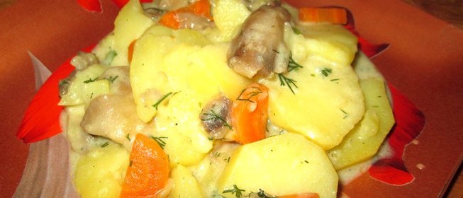 Картошка тушеная с грибами