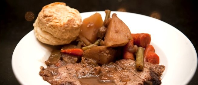 Говядина с овощами и картофелем