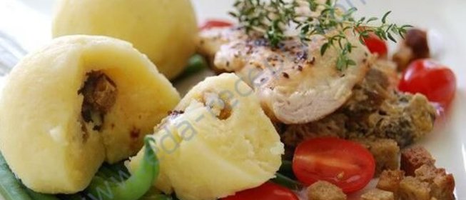 Картофельные клецки со свининой (Kroppkakor)