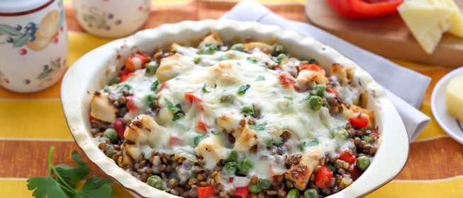 Запеканка из чечевицы и курицы