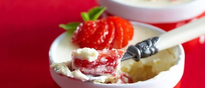 Клубника в сливочном желе