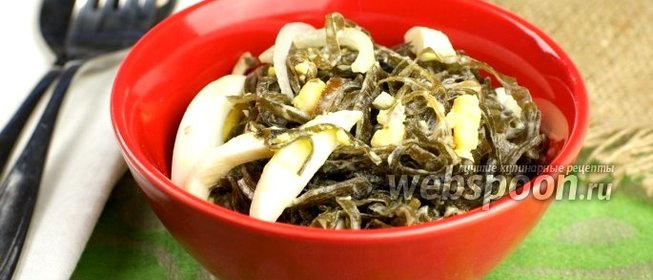 Салат с морской капустой и яйцом