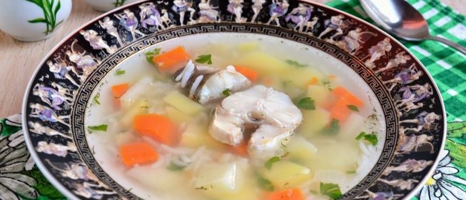 Рыбный суп из молочного хека с рисом