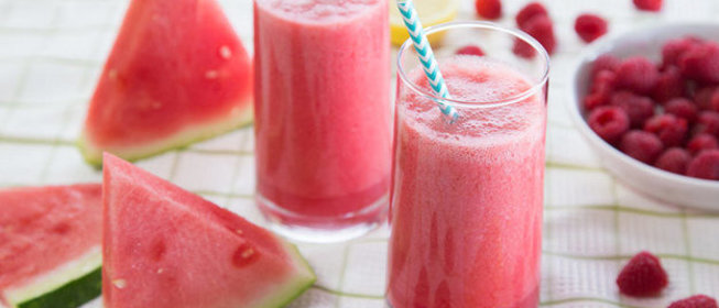 Смузи из арбуза и малины