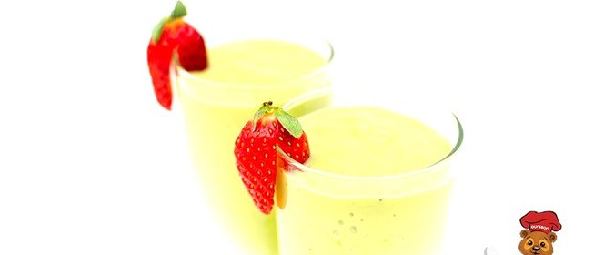 Смузи из авокадо и бананами