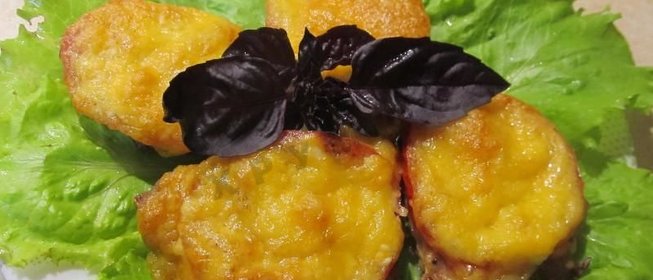 Свинина запеченная с помидорами