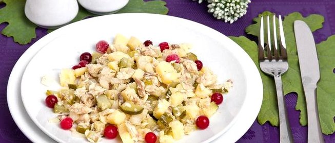 Диетический салат с тунцом