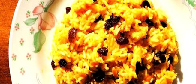 Сладкий плов с изюмом