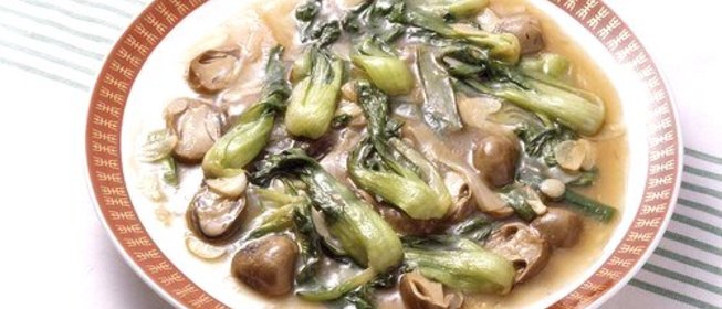 Жареные грибы с пак-чоем (Donggu Pei Shucai)