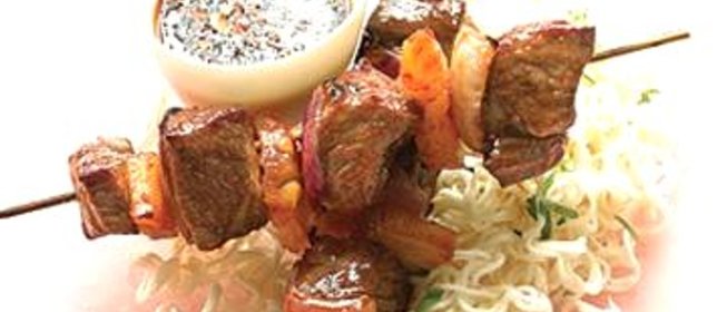 Говядина с ананасами и китайской лапшой