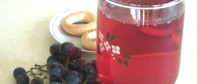 Компот из винограда с мятой