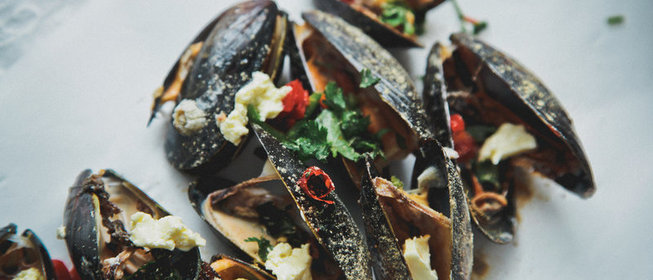 Мидии в пергаменте за 20 минут: пошаговый рецепт