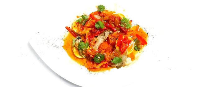 Рагу из тыквы с вешенками и соусом лечо