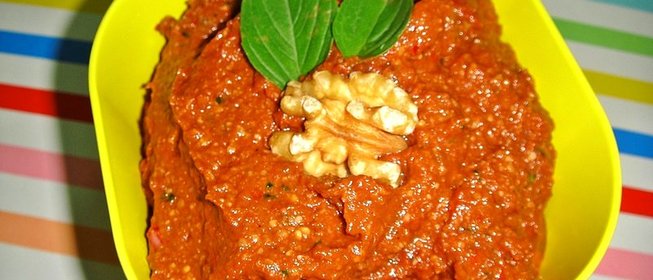 Песто из вяленых помидоров