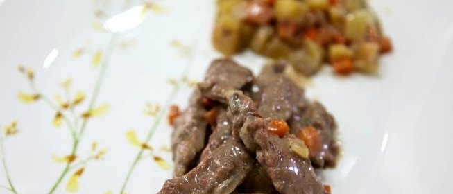 Говядина запеченная с овощами