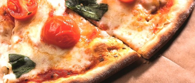 Пицца «Маргарита» на тесте без яиц