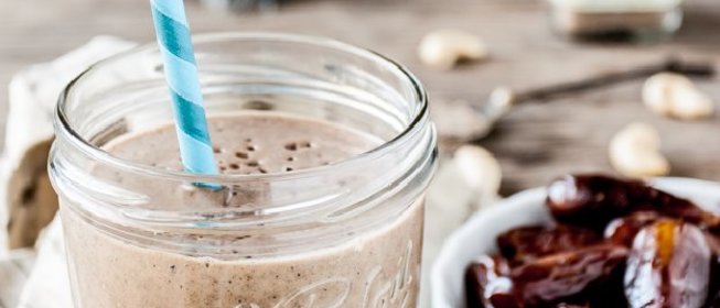 Смузи с финиками