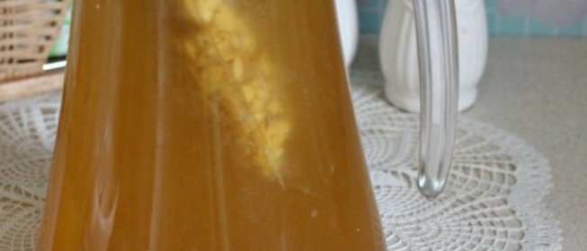 Холодный имбирный чай с медом и лимонным соком