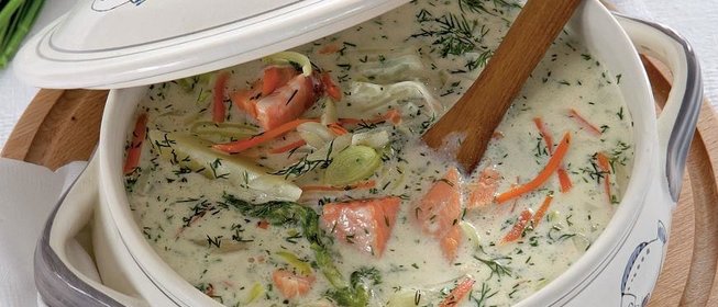 Финский рыбный суп с копченой семгой