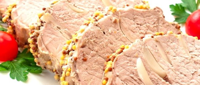 Свинина с чесноком, запеченная в фольге