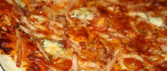 Пицца Ассорти на тесте на свежих дрожжах