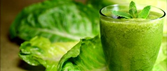 Зеленый коктейль с манго