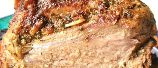Ароматная свинина в духовке