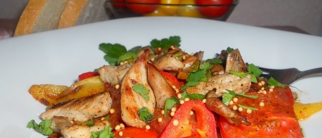 Теплый салат с курицей