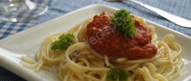 Соус с помидорами болгарским перцем и чесноком