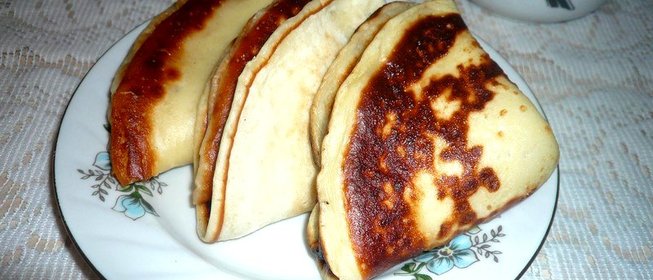 Кефирные блинчики с медом