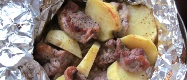 Свинина с картофелем в фольге