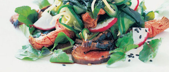 Говядина терияки с салатом вакаме