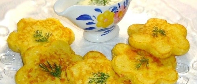 Кукурузные оладьи с крабовыми палочками + сырный соус