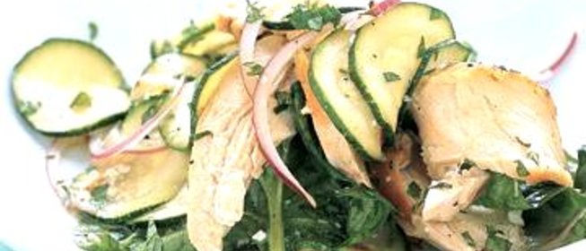 Салат с курицей и цуккини