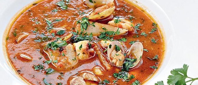 Томатный суп с морепродуктами