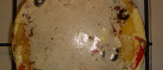 Испанский картофельно-оливковый омлет(La tortilla espanola kartofelno-aceitunada)