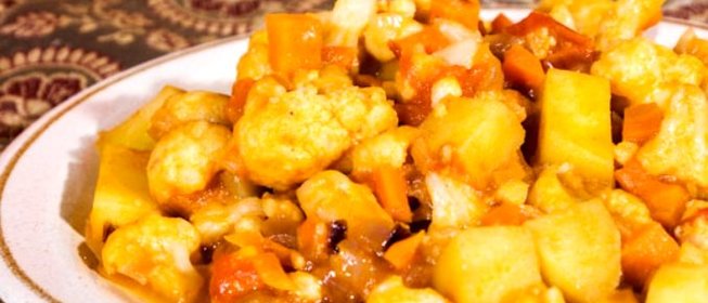 Рагу из цветной капусты и кабачков