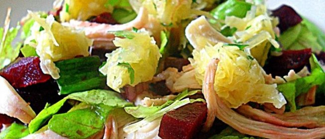 Салат с курицей и свеклой