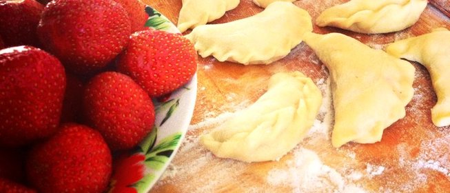 Вареники с клубникой