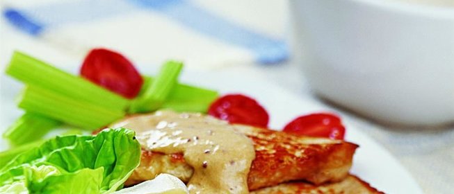 Свинина под соусом из камамбера