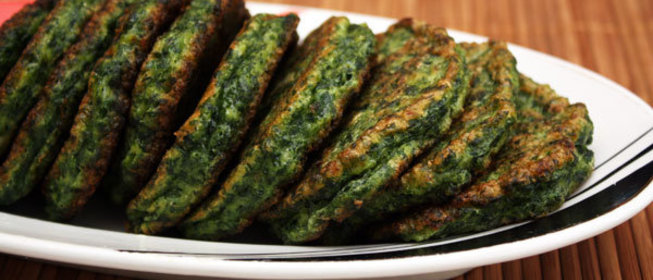 Зеленые оладьи из шпината и брокколи