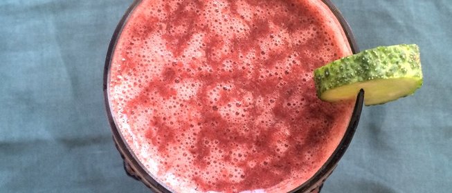 Смузи из вишни с огурцом