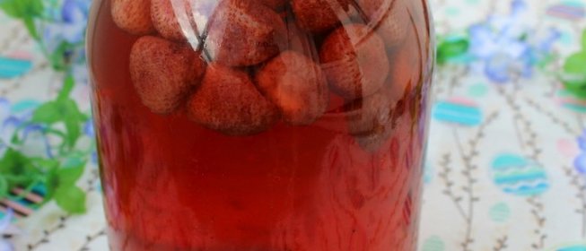 Компот из клубники на зиму