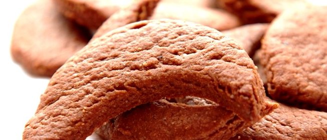 Шоколадное песочное печенье