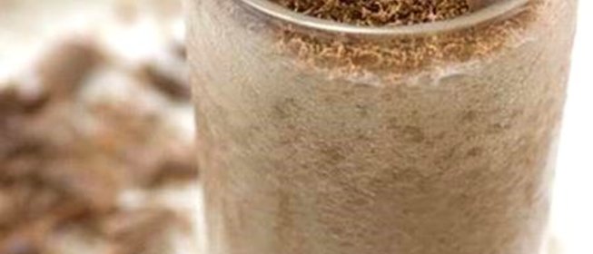 Горячий банановый коктейль с шоколадом