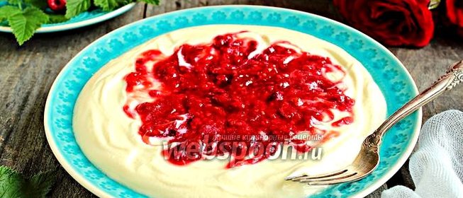 Творожный крем с ревенево-малиновым компотом